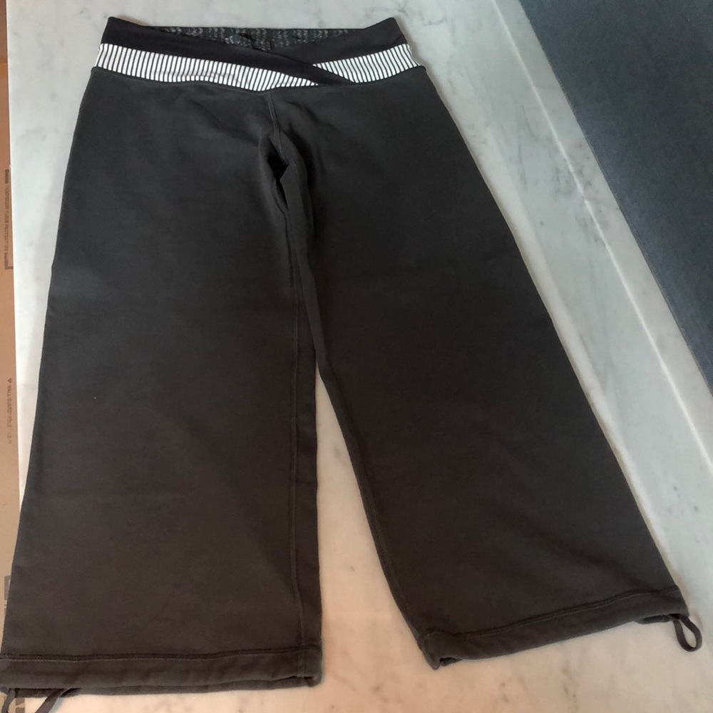 Lululemon Dharana Crop pants size 6